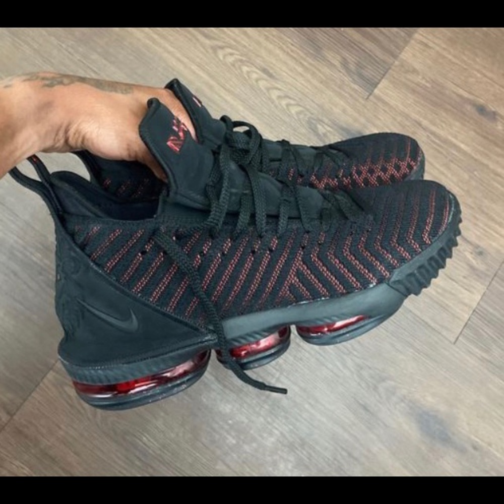 Lebron 16 fresh bred